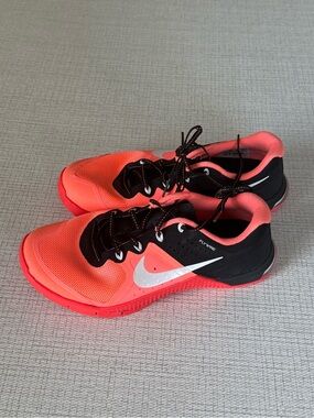 Nike Women’s Neon Coral and Black Training Shoes- metcon
